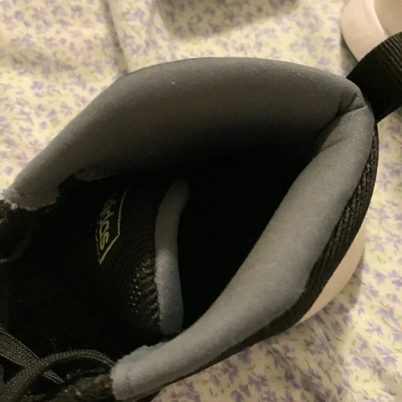 New without tag Adidas 3 green stripes size 5 men’s tennis shoes - Picture 7 of 8